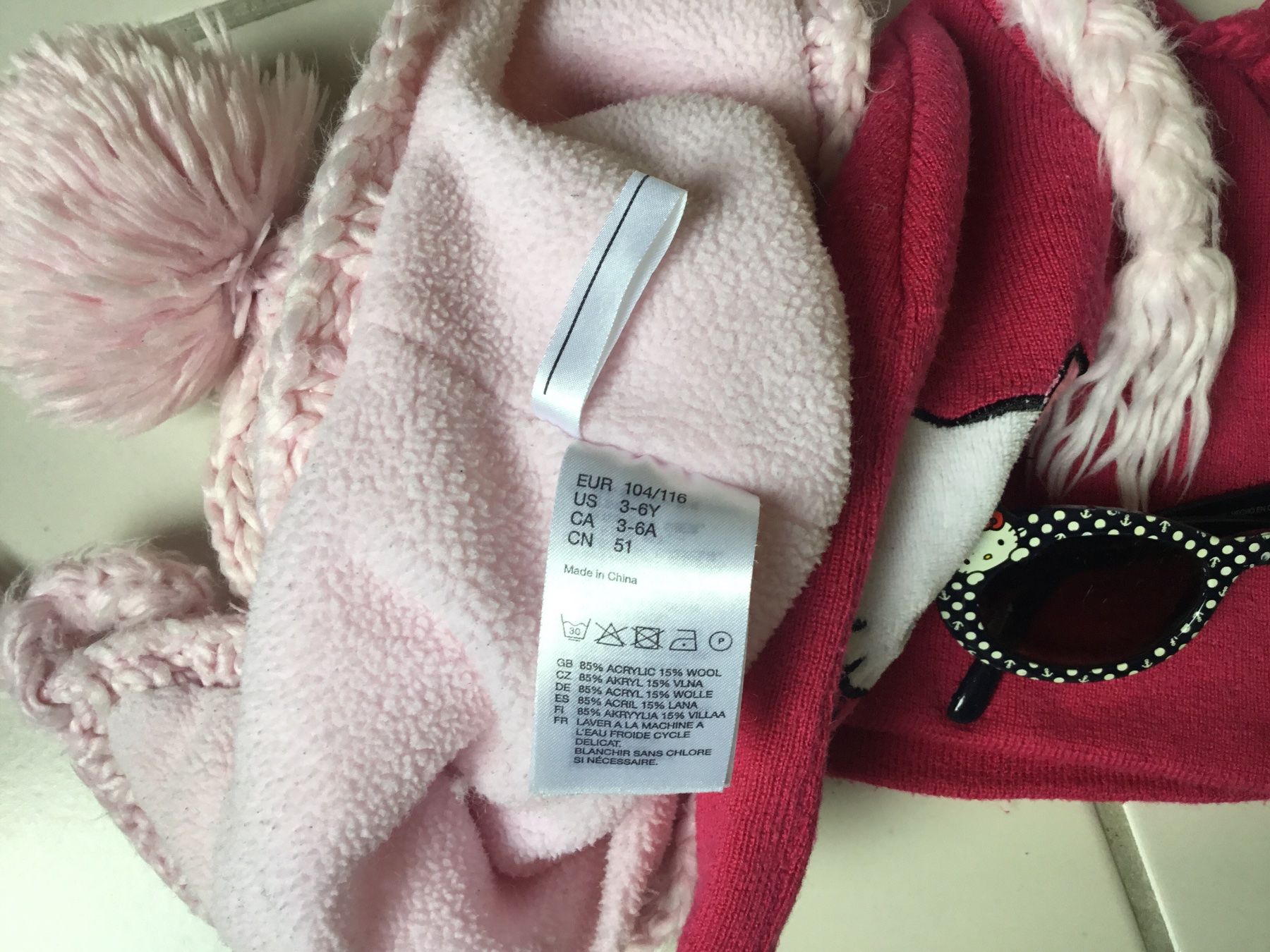 Berretti & Sciarpe: H&M Mützen 3 Set + Sonnenbrille – Usato da ALTENDORF venduto da da23 1