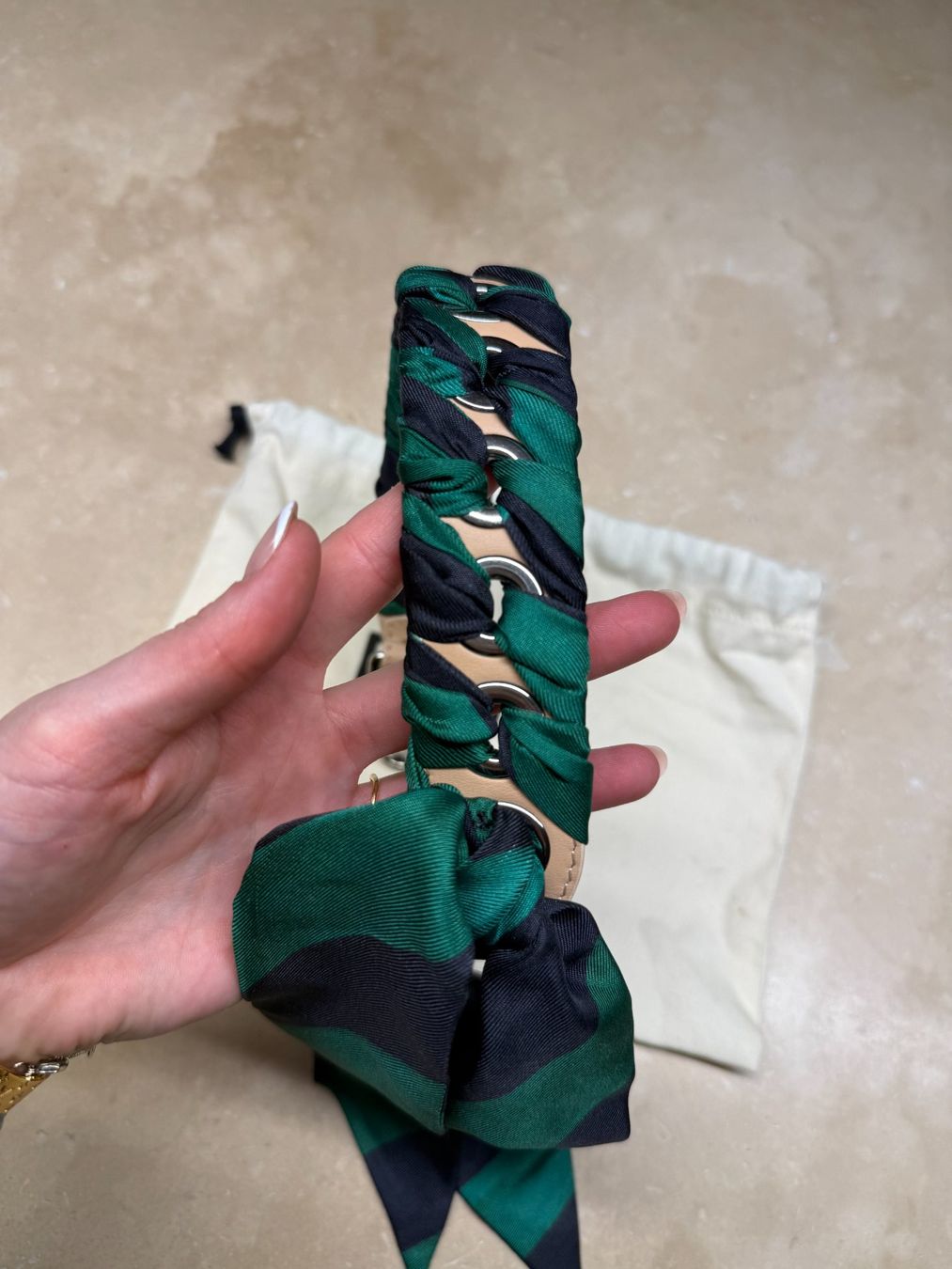 Fendi Borse: Fendi Ribbon Strap – Seide & Leder – Nuovo (secondo la descrizione) da Oberburg venduto da Cheysirius 1