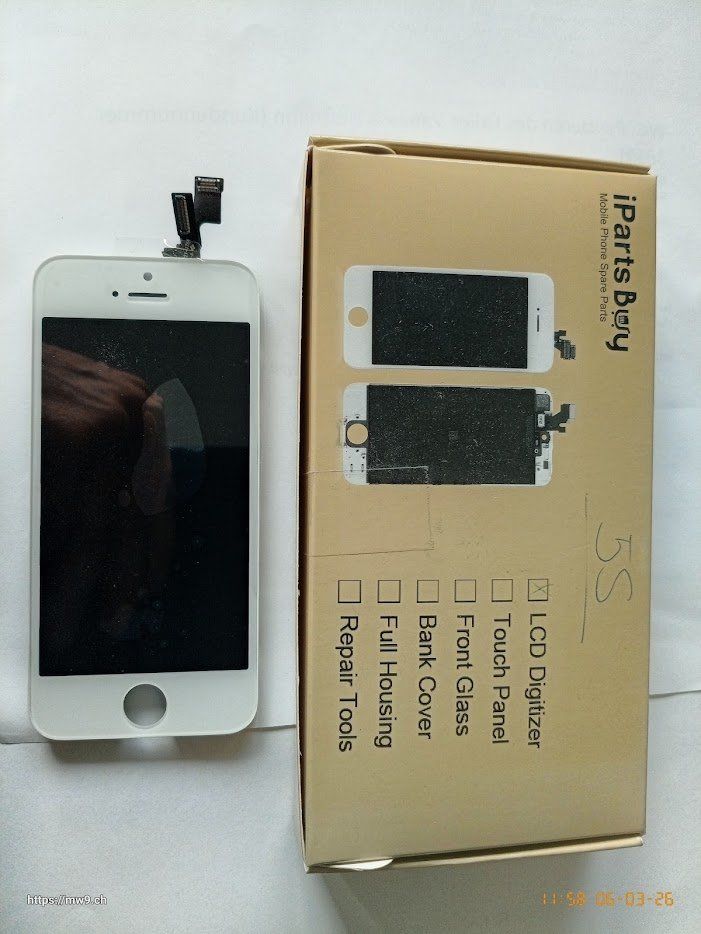 Apple Telefoni cellulari / Smartphones: iPhone 5s Display – Usato da Castione venduto da Markus_Winter_Ticino