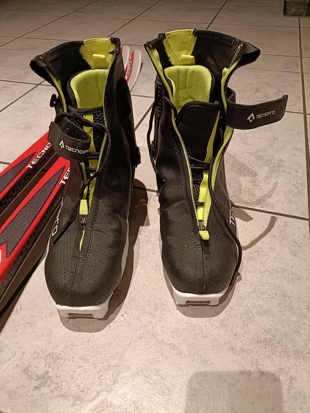 Salomon Sci: Tecno Pro Langlaufski Active 12 + Schuhe, Grösse 39,5 – Nuovo (secondo la descrizione) da Steg im Tösstal venduto da BabaRei 3
