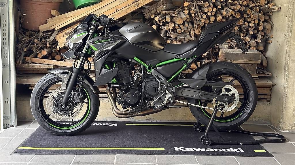 Strada: Kawasaki Z650 Jg.2024 – Usato da Herdern venduto da ali_lf6w 2