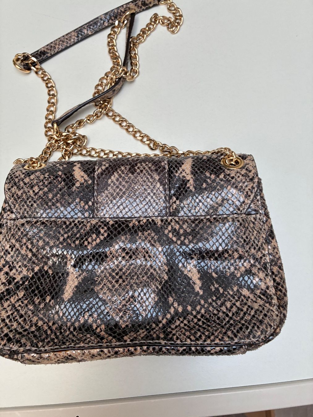 Borse da donna: Michael Kors Handtasche Python Optik, Goldkette,Top! (55) – Usato da Zürich venduto da Bhonolulu 2