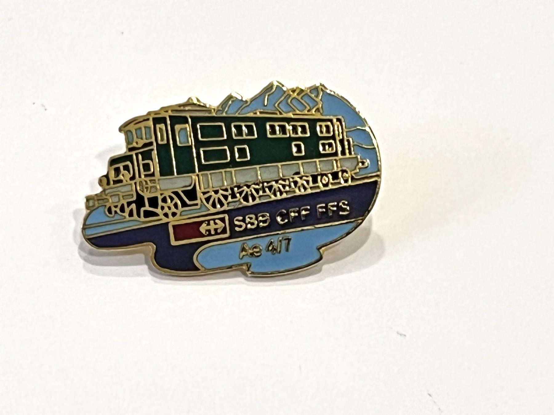 SBB/CFF/FFS Placchette & Badge: SBB Lokomotive Pin Ae 4/7 – Usato da Kriens venduto da TSCH1