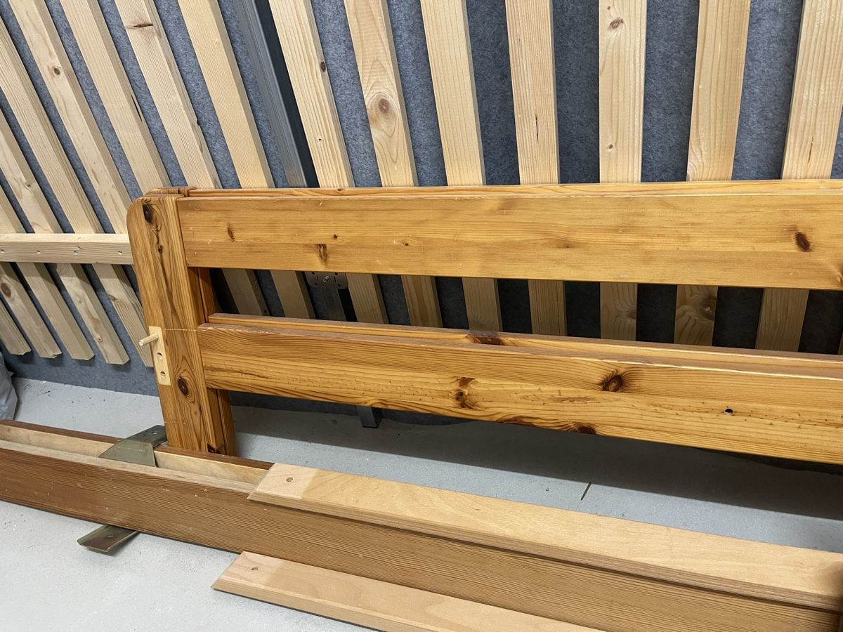 Letti: Bett aus Holz 160x220 cm gebraucht  – Usato da Staufen venduto da Gloetschge 7