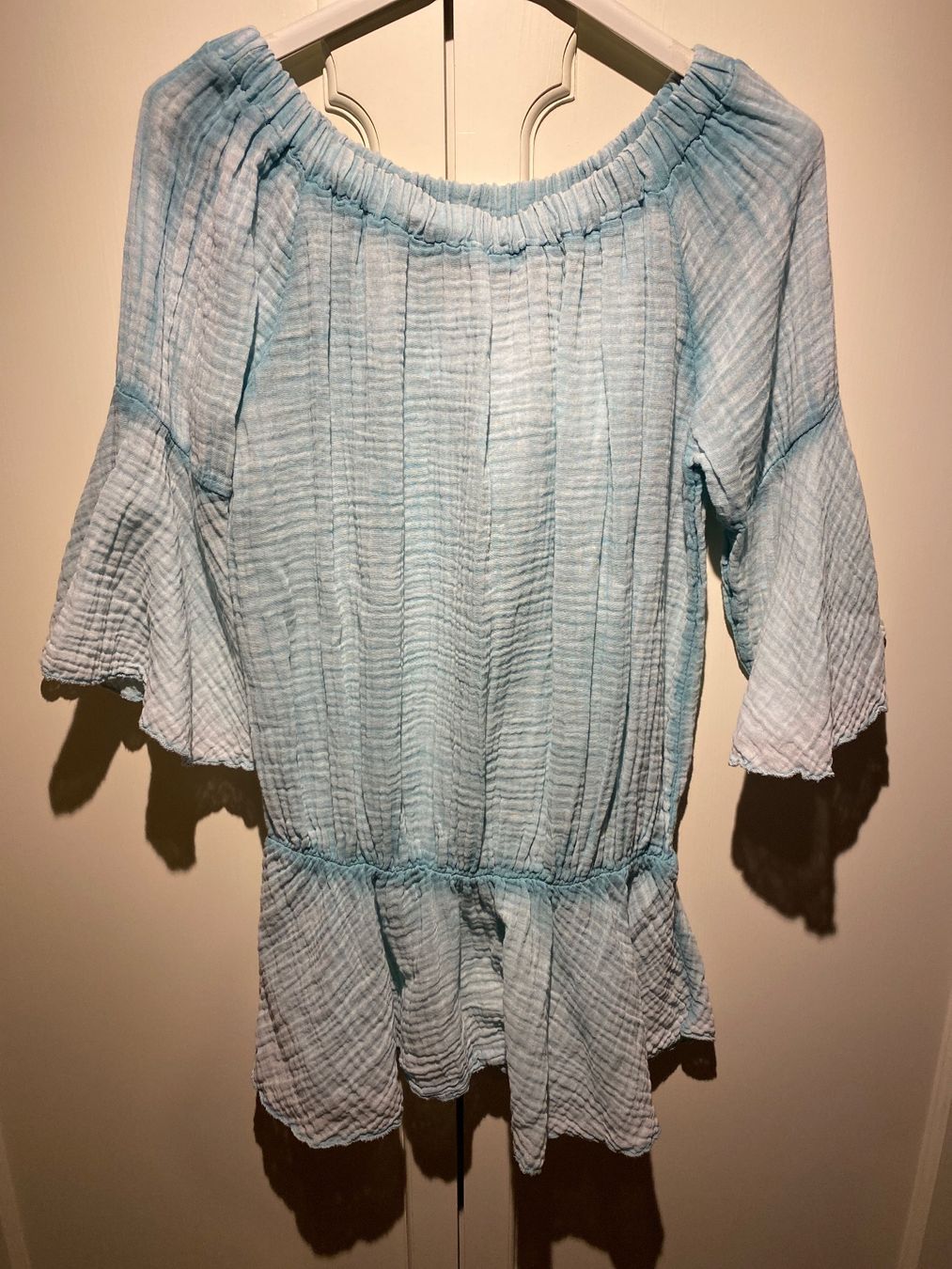 Blusen: DAMEN BLUSE -TÜRKIS MUSSELIN STOFF – Neu und originalverpackt aus Meienried von ManuelaBoutique