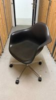 Vitra Eames Plastic Armchair PACC, Drehstul