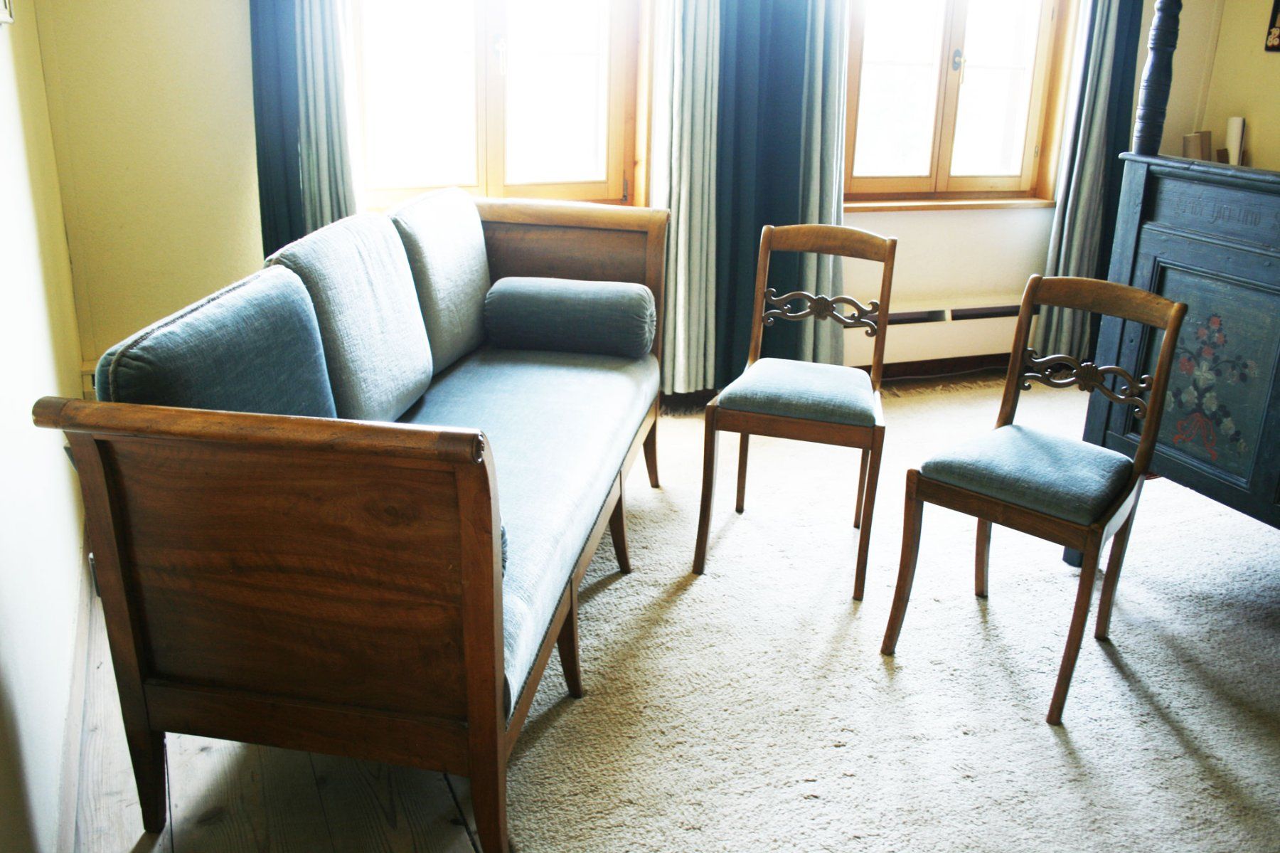 Sofas: Antikes Biedermeier-Set: 3-Sitzer Sofa & 2 Polsterstühle – Gebraucht aus Hosenruck von Musikmamsell 9