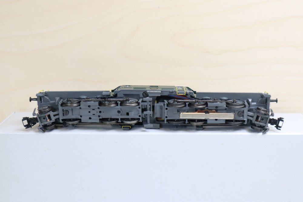 Locomotive Märklin 39563 – Crocodile Ce 6/8 III – Échelle HO – Occasion, état Optimal
