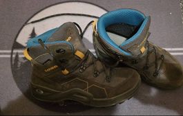 LOWA WANDERSCHUHE
