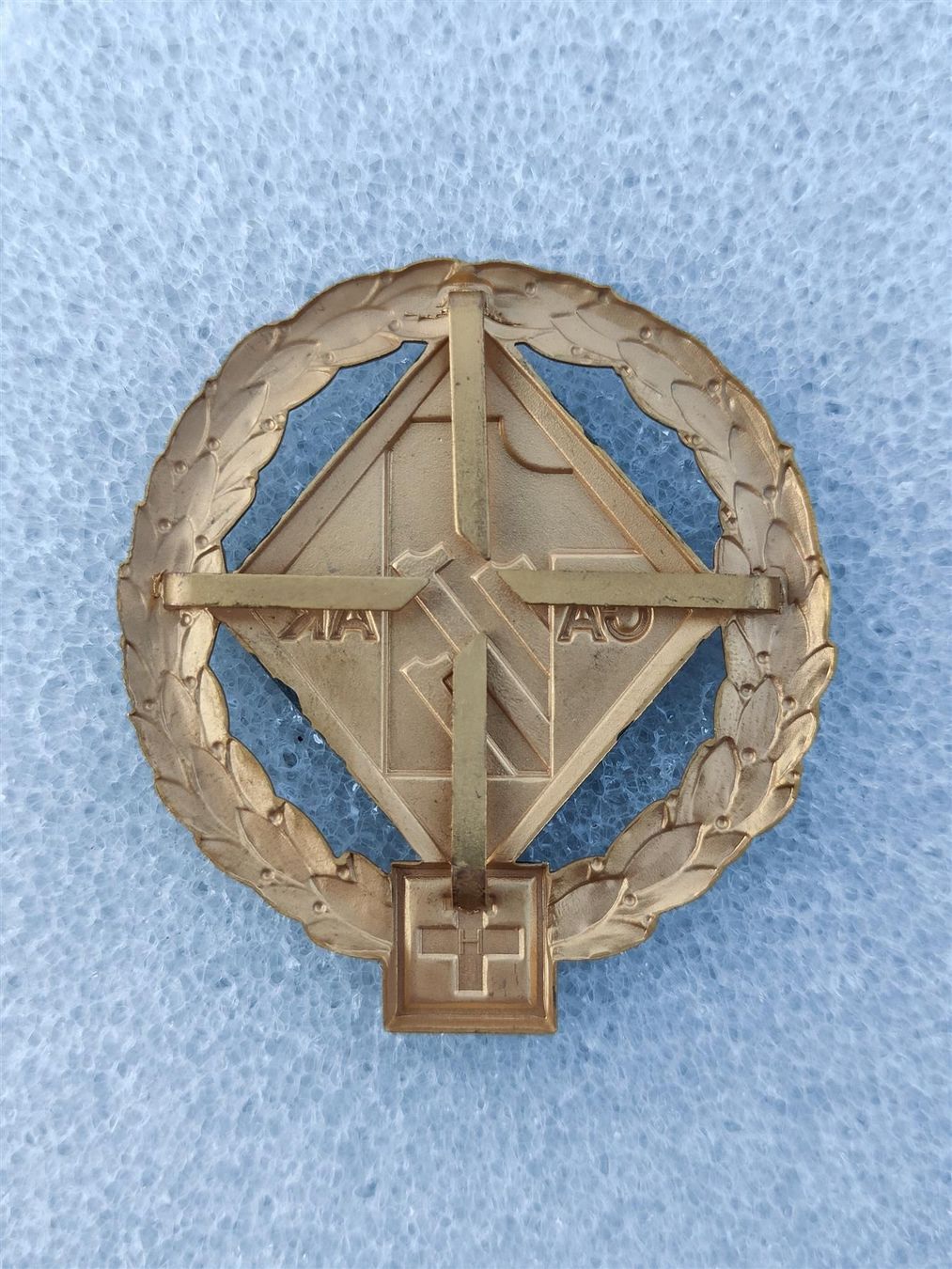 Placchette & Badge: Béretemblem Feldarmeekorps 1 Goldkranz – Usato da Bauma venduto da SwissMilitaria 1