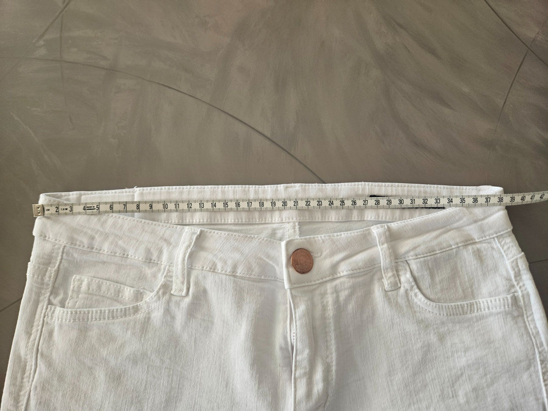 Jeans: weisse Jeans, Modell Kate, slim fit, Gr. 29 – Gebraucht aus Seengen von babawid 8