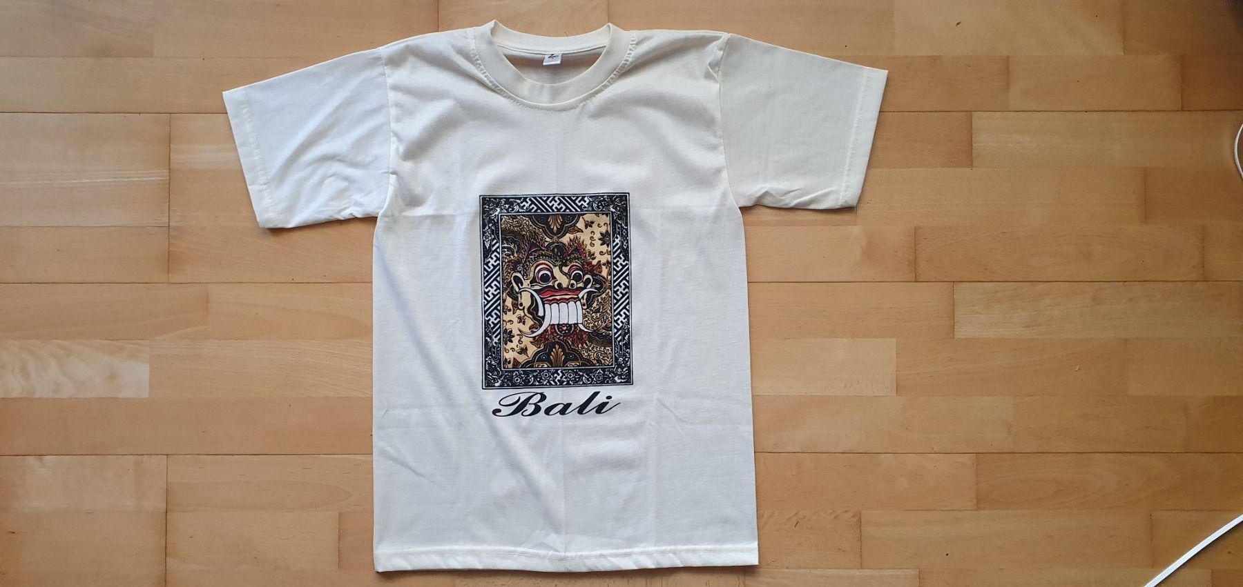 T-Shirts: Bali / Indonesia T'Shirt; Gr. S, NEU – Neu (gemäss Beschreibung) aus Rothenburg von Bleonhard 1