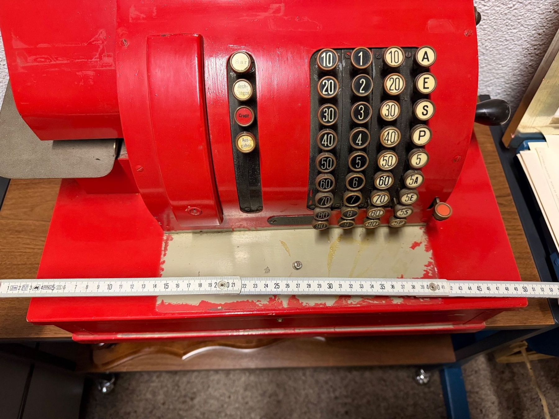 Registratore di cassa: Antike Registierkasse in rot – Usato da Gümligen venduto da Brocki-Reimal-Stift 2