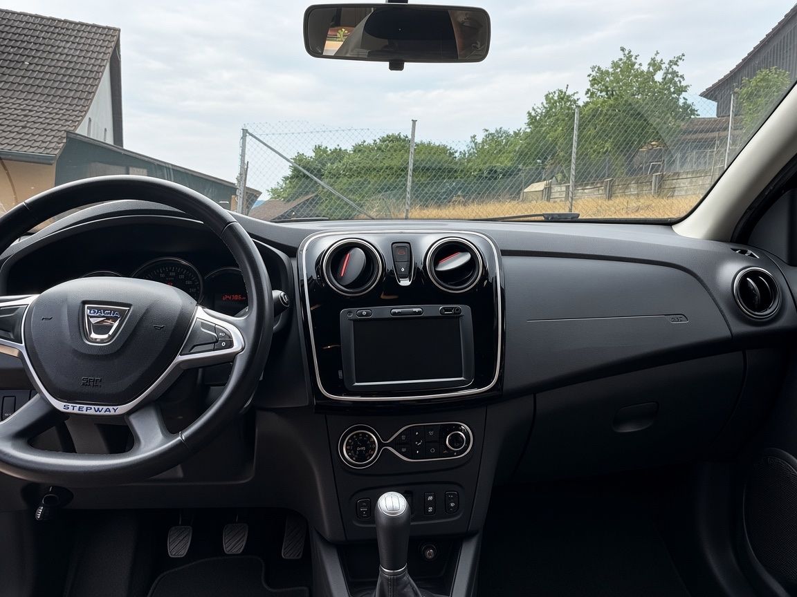 Dacia Automobili: Dacia Logan MCV 90 ab MFK  – Usato da Coeuve venduto da Spooney 2