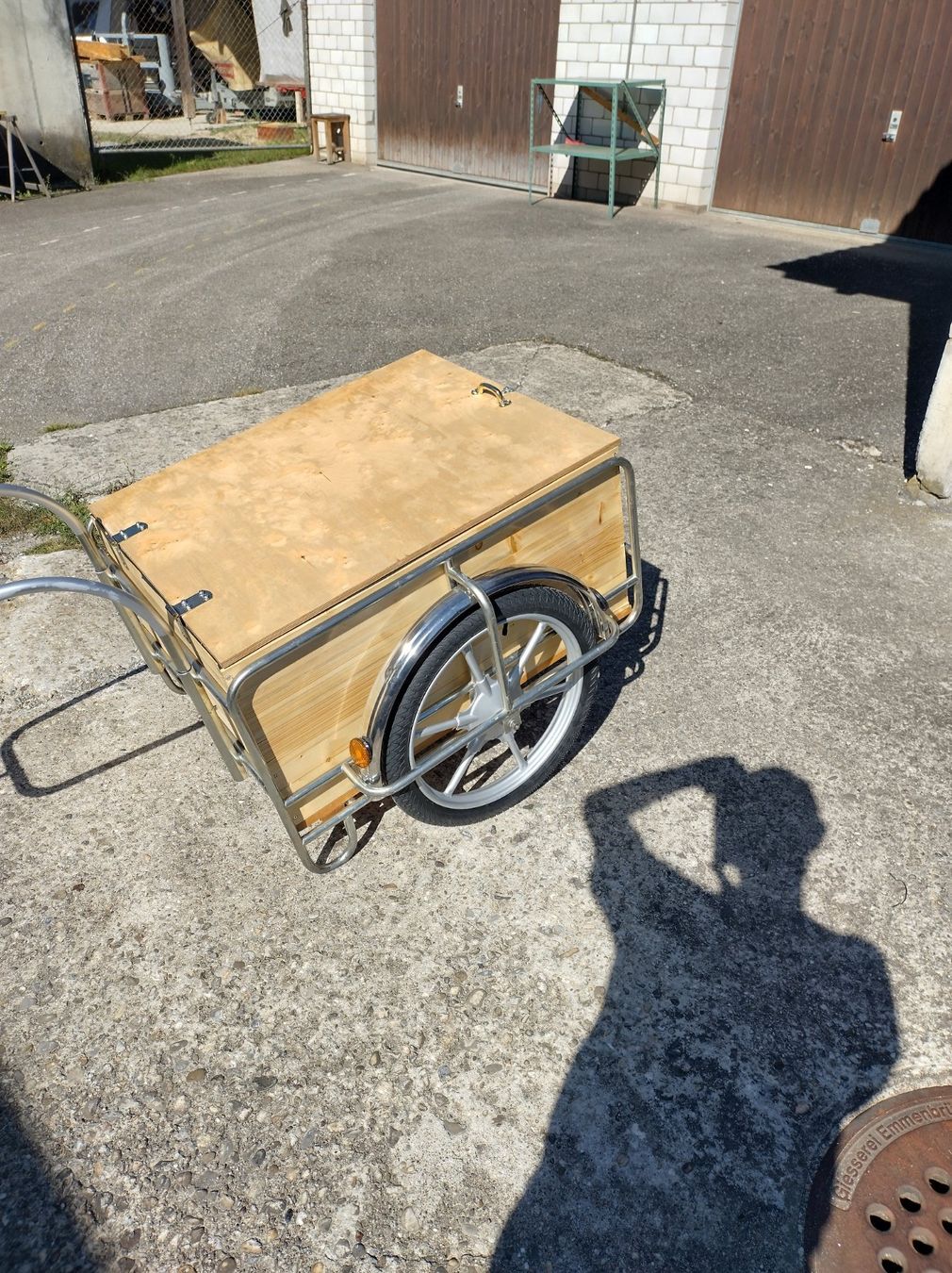 Rimorchi: Mofa/Velo/Campinganhänger – Usato da Altbüron venduto da bestatter12 5