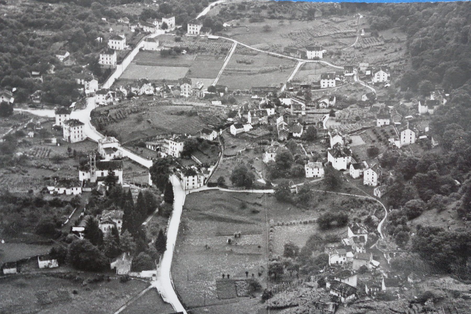 Cartoline postali: LUDIANO - Flugaufnahme - ca. 1950 – Usato da Ibach venduto da Ibanto 1