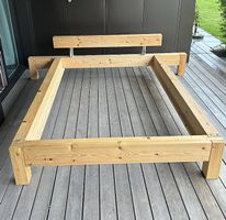 Bett aus Massivholz 140/200