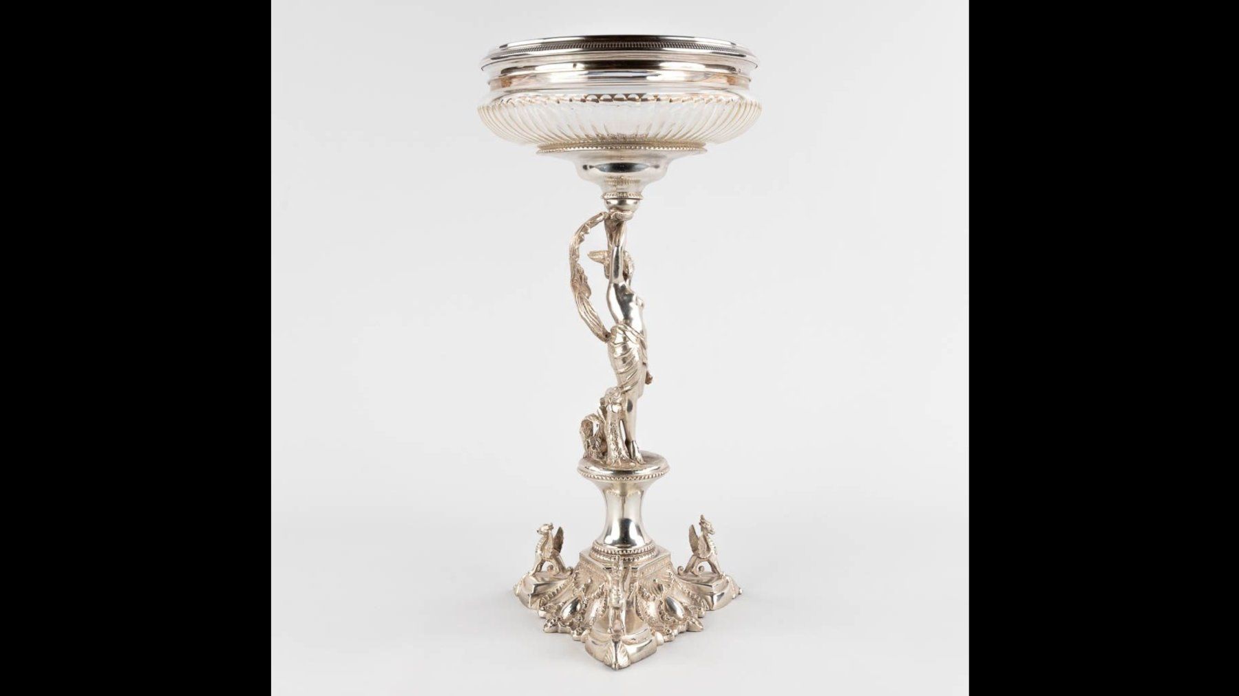Tutte le decorazioni: Milieu de table métal argenté et cristal – Usato da Chez-le-Bart venduto da gia_l9wp