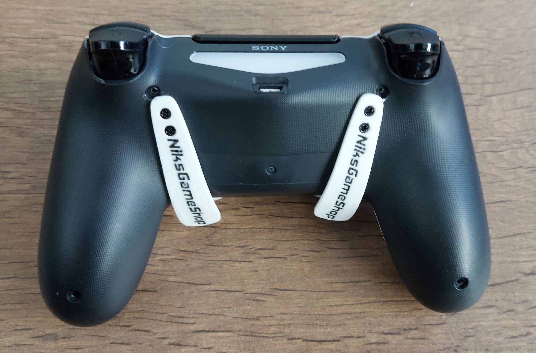 Sony Controller: PS4 Dualshock Controller mit Gamingpadel (Wireless) – Neu (gemäss Beschreibung) aus Dübendorf von huebi01 1