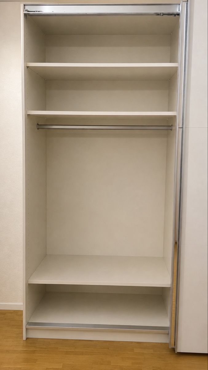 Pfister Schränke: Pfister Schrank mit Spiegelfront – Gebraucht aus Zürich von cia_gsb9 2