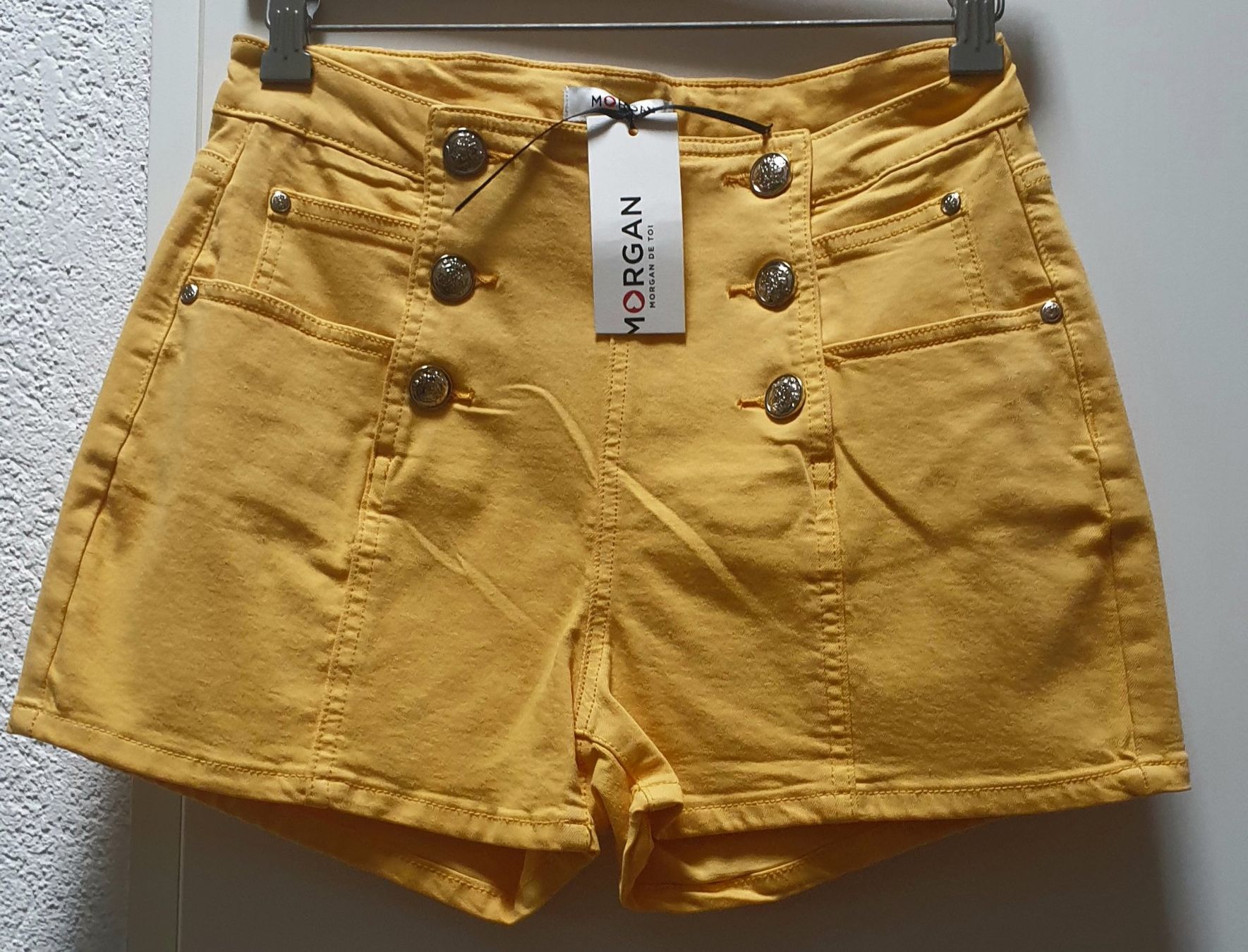 Morgan Pantaloni: Morgan Shorts, Senfgelb, Gr. 38, – Nuovo e nell'imballaggio originale da Thun venduto da Vinkaa