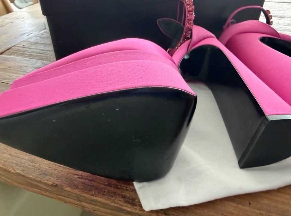 Versace Scarpe da donna: Originale Versace Plateau-Pumps Pink Gr. 38.5 – Nuovo (secondo la descrizione) da Zürich venduto da laribuechel 4