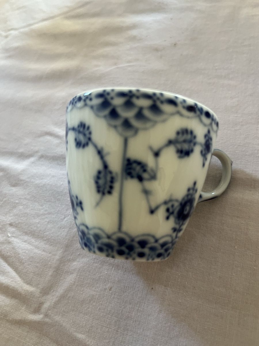 Royal Copenhagen Tasses: Mokkatasse Royal Copenhagen – D'occasion à Zürich par Ruthlein54 1