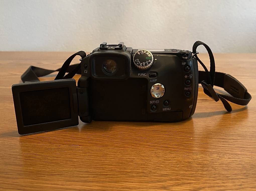 Kamera: Canon PowerShot Pro 1 Kamera mit Zusatz – Gebraucht aus Ittigen von mar_9fd6 2