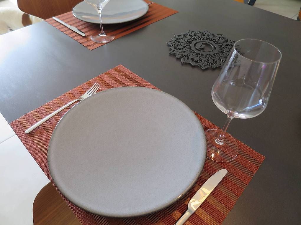 Piatti: Assiette contemporaine – Usato da Remaufens venduto da Zuklehero 1