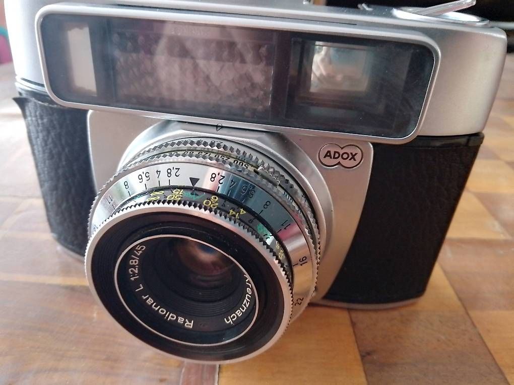 Fotocamera: Equipement photo (appareils, téléobjectif) – Usato da Morges venduto da pie_nbl7 1