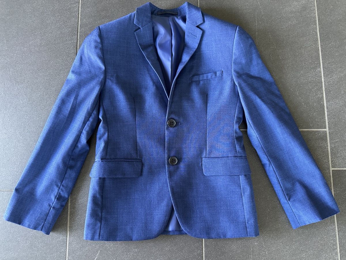 C&A Completi, tute sportive e funzionali: Sakko C&A Premium blau Grösse 13 – Usato da Dättlikon venduto da Katalone