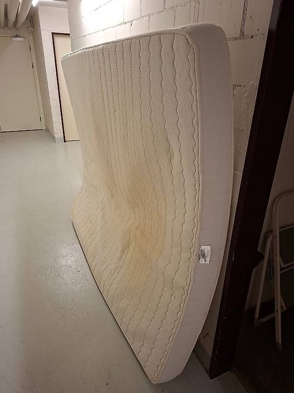 Materassi: Matratze 160x200 – Usato da Zürich venduto da mauruki 1