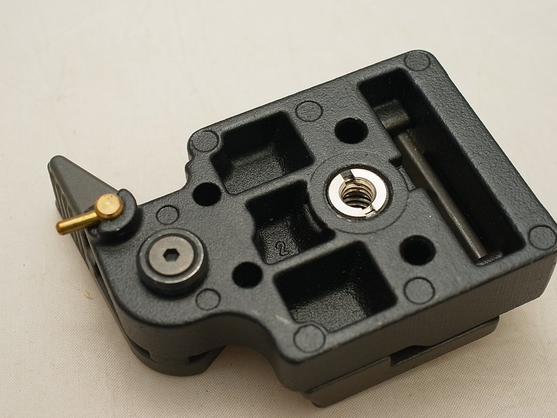 Manfrotto Unità & Adattatore: Manfrotto RC2 Grundplatte mit 1 Adapter 200PL-14  1/4" – Usato da Zürich venduto da dnk_nrd8 1