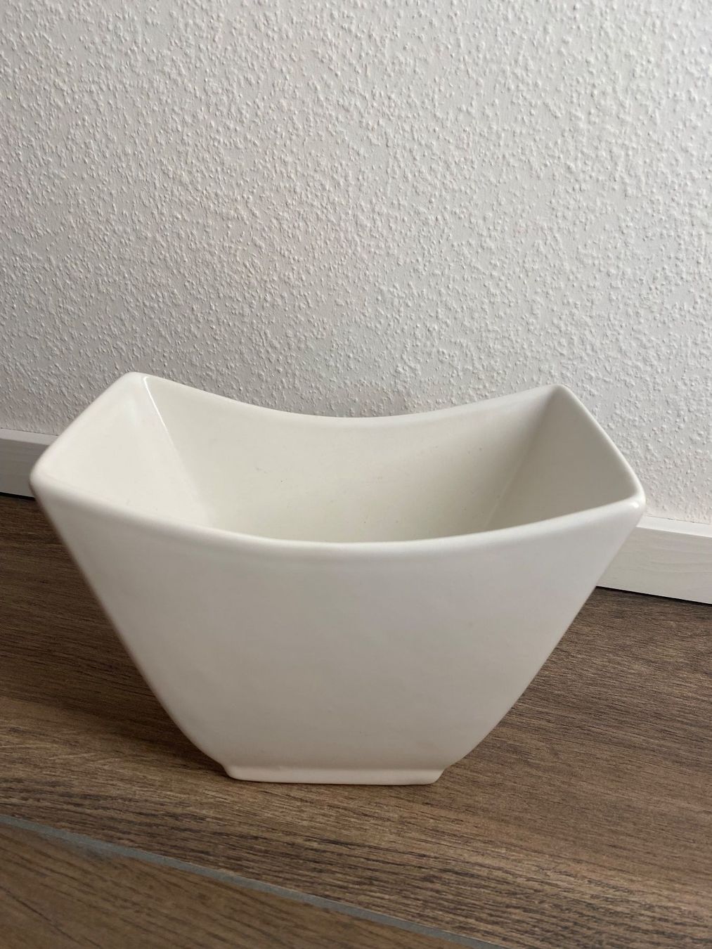 Vasi per fiori: Blumentopf in Schalenform weiss – Usato da Pratteln venduto da a23_j2gs 6