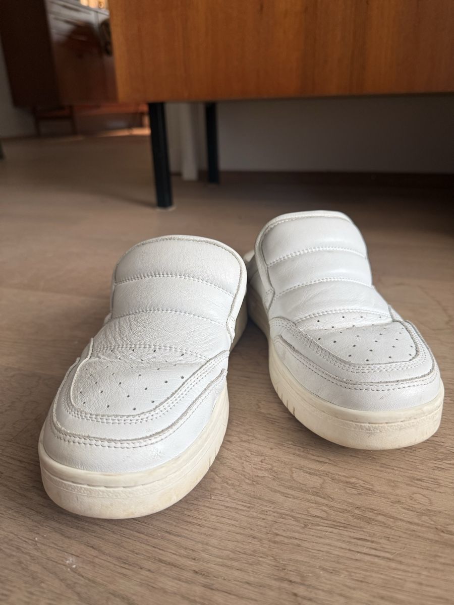 Acne Studios Chaussures hommes: Acne Studios Mules Leder 39 – D'occasion à Liebefeld par Lalyle 4