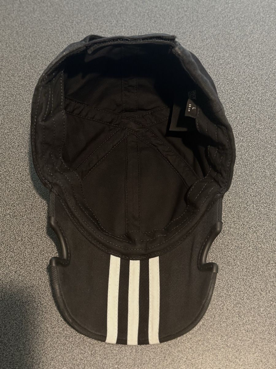 Balenciaga Copricapi, berretti & cappellini: Balenciaga X Adidas Cap – Nuovo (secondo la descrizione) da Kilchberg ZH venduto da oli_vm25 3