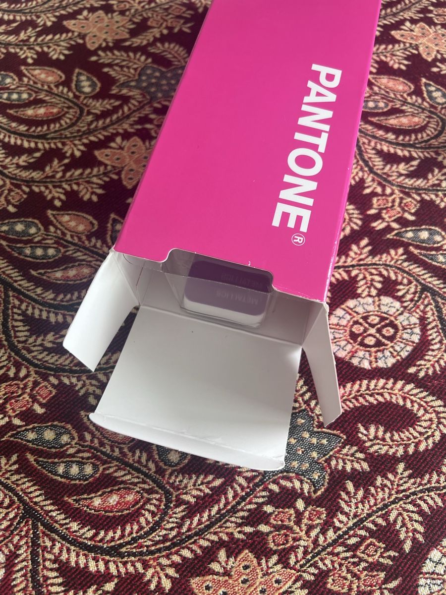Colori: Pantone Metallics Solid Coated Guide, Good Condition – Usato da Zürich venduto da hug_q78k 5
