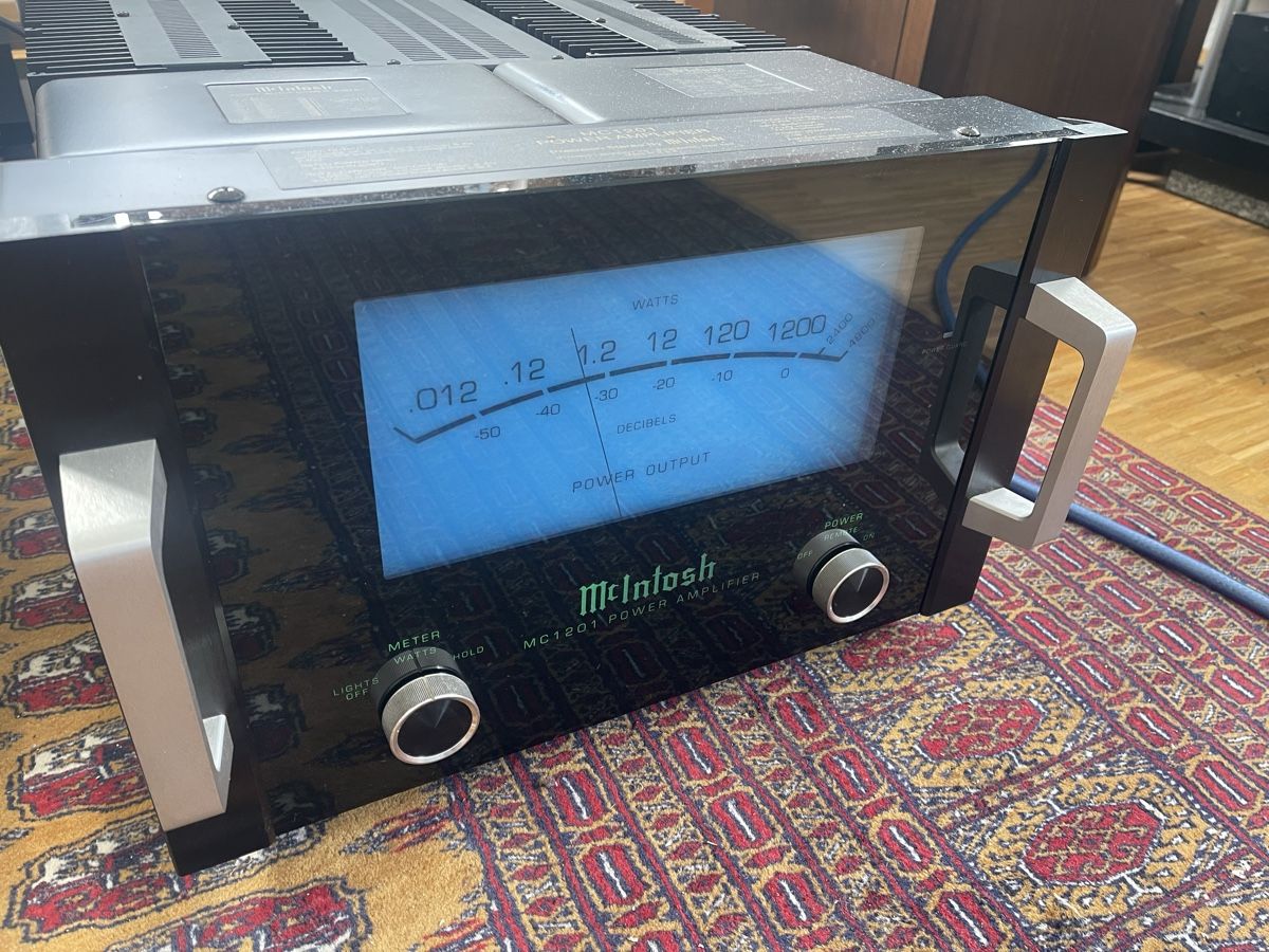 McIntosh Amplificatori: LISTENING SESSIONS / BARS - McIntosh MC1201 – Usato da Wald ZH venduto da RIVAAUDIOEMOTIONS 2