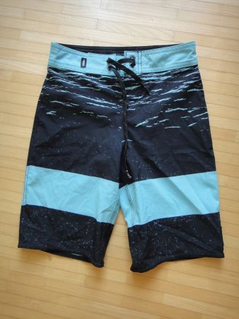 Coole Badehose von VANS, Grösse 8 Jahre- Sommer kann kommen!