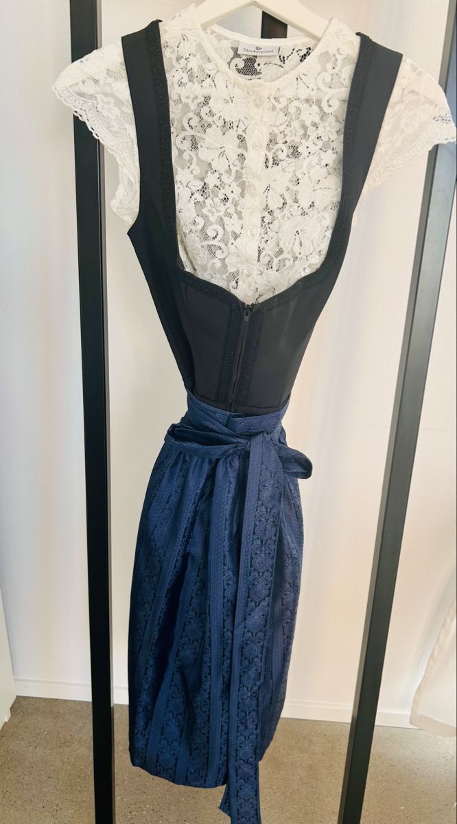 Vestiti: Stockerpoint Dirndl Midi schwarz mit Schürze und Bluse – Usato da Zürich venduto da eka_5xfb 5