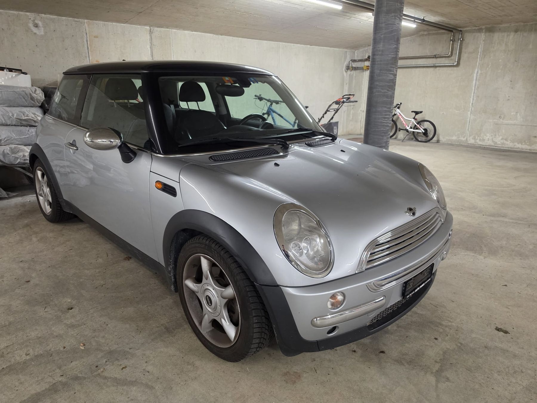 Mini Automobili: MINI Cooper  grau met. 2003 – Usato da Gümligen venduto da cec_h9gv