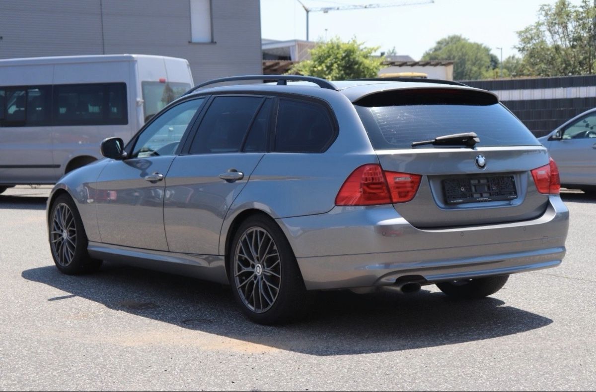 BMW Autos: BMW 320i Touring – Gebraucht aus Ellikon a d Thur von Nur_k77 8