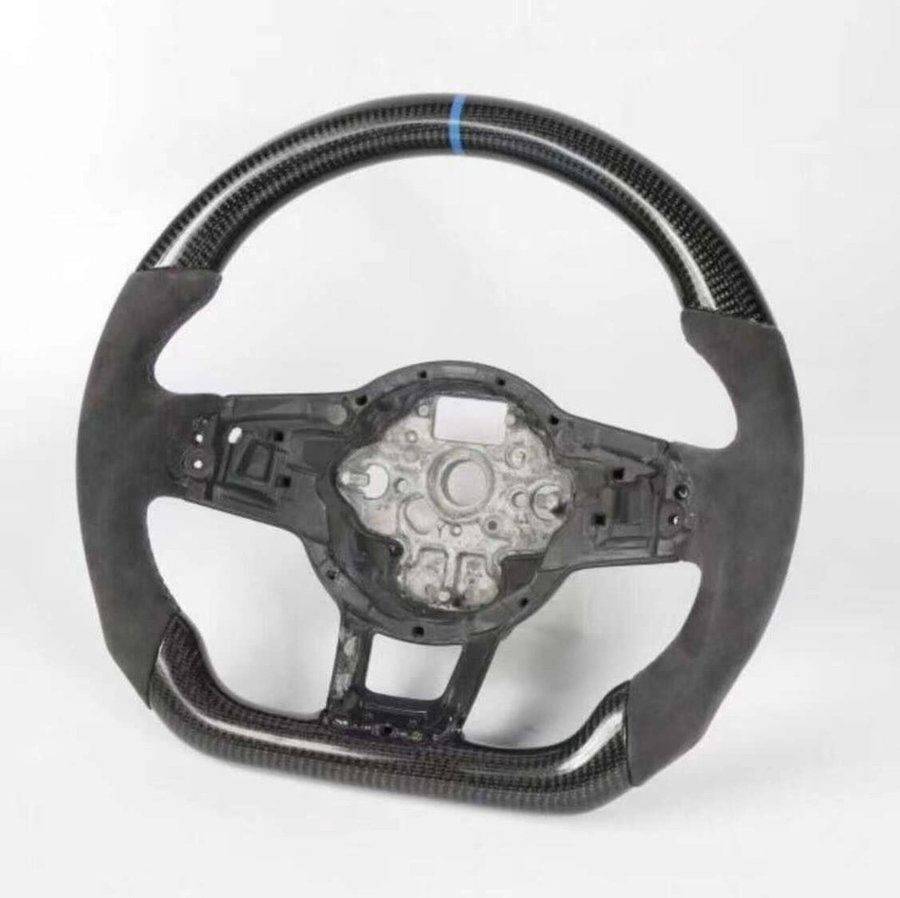 Tutti pezzi di ricambio auto: VW Golf 7/7.5 Carbon Lenkrad – Nuovo e nell'imballaggio originale da Volketswil venduto da Willis_Autoteile 2