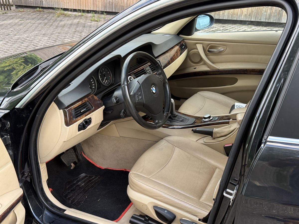 BMW Autos: BMW 325xi Touring – D'occasion à St.Gallen par nouah 2