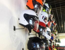 6x Ständer für Motorradhelme - présentoir casque moto
