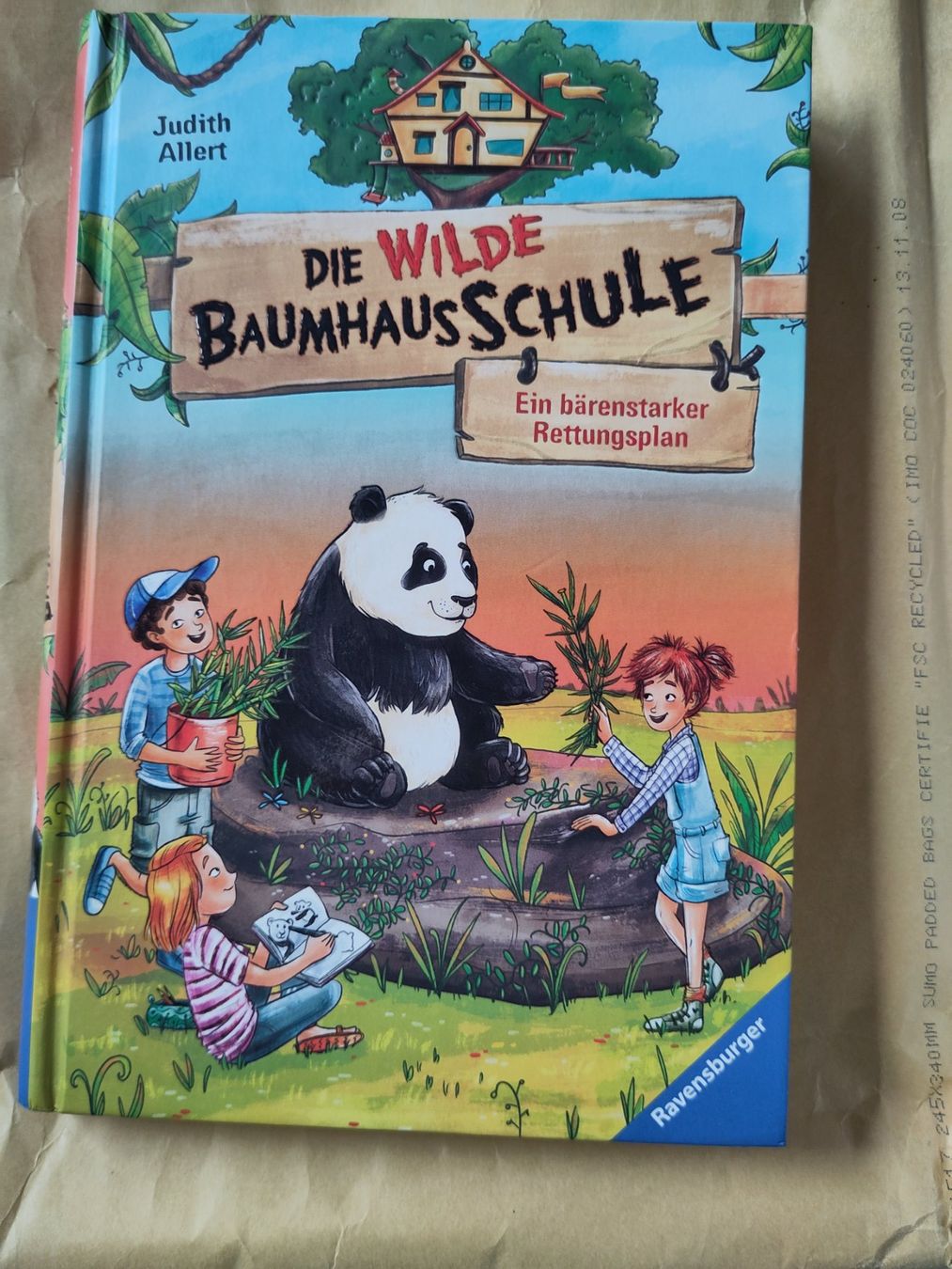 Libri: "Die Wilde Baumhausschule: Ein bärenstarker Rettungsplan" – Usato da Tafers venduto da wurschtlis