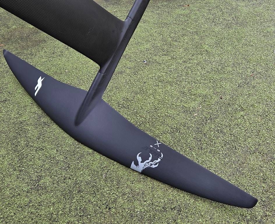 Tavole da surf e di nuoto: Foil F-One EagleX 800 (frontwing) – Usato da Auvernier venduto da Pent