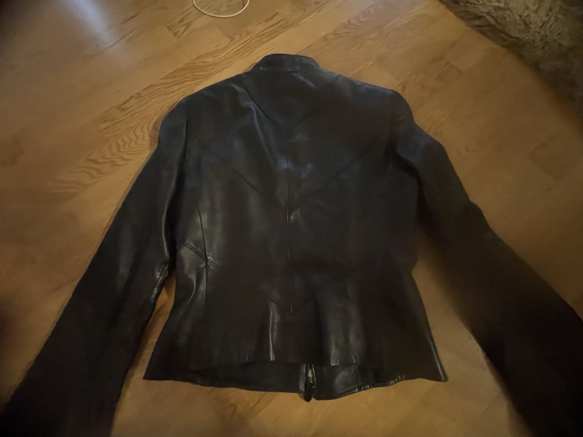 Escada Giacche: Lederjacke ESCADA Schwarz, Top Zustand, Grösse M – Usato da Rüschlikon venduto da Lajniii 8
