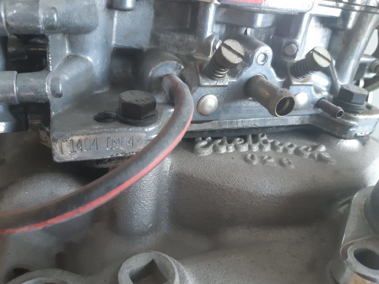 Chevrolet Tutti pezzi di ricambio auto: Ansaugspinne mit 2x 4fach Vergaser  GM – Usato da Niedergösgen venduto da usc_8fsx 5