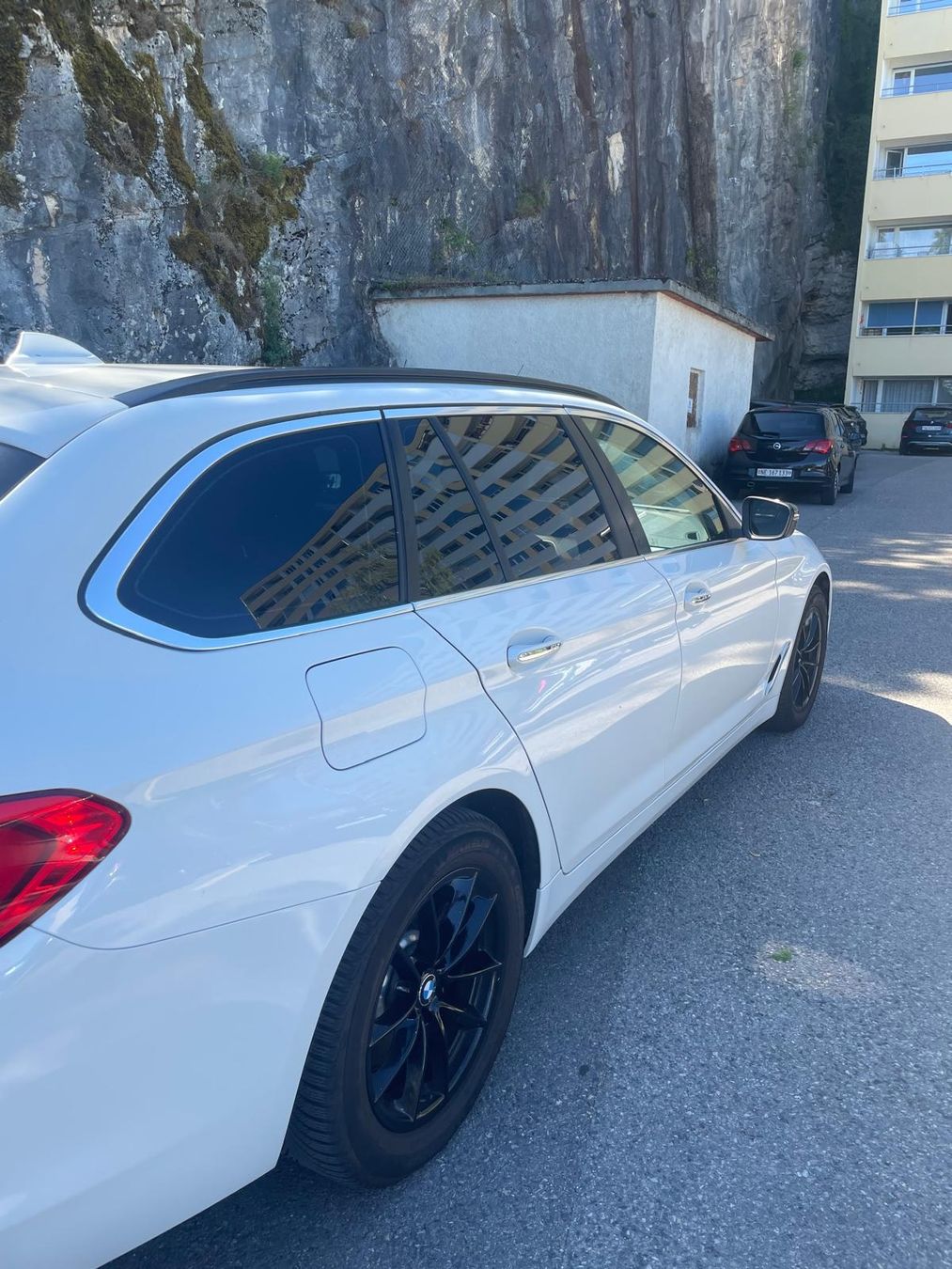 BMW Automobili: bmw 540 I Brake Xdrive – Usato da Neuchâtel venduto da gjo_h5h6 3